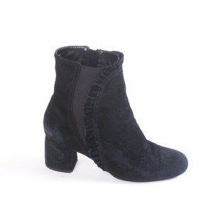 Isaac Mizrahi IMNYC "Shelby" black suede ankle boots!